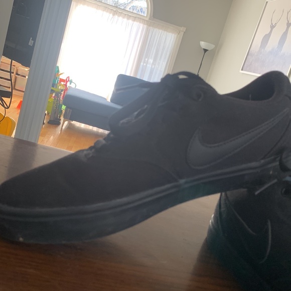 Nike SB all black 🌚 - Picture 2 of 4